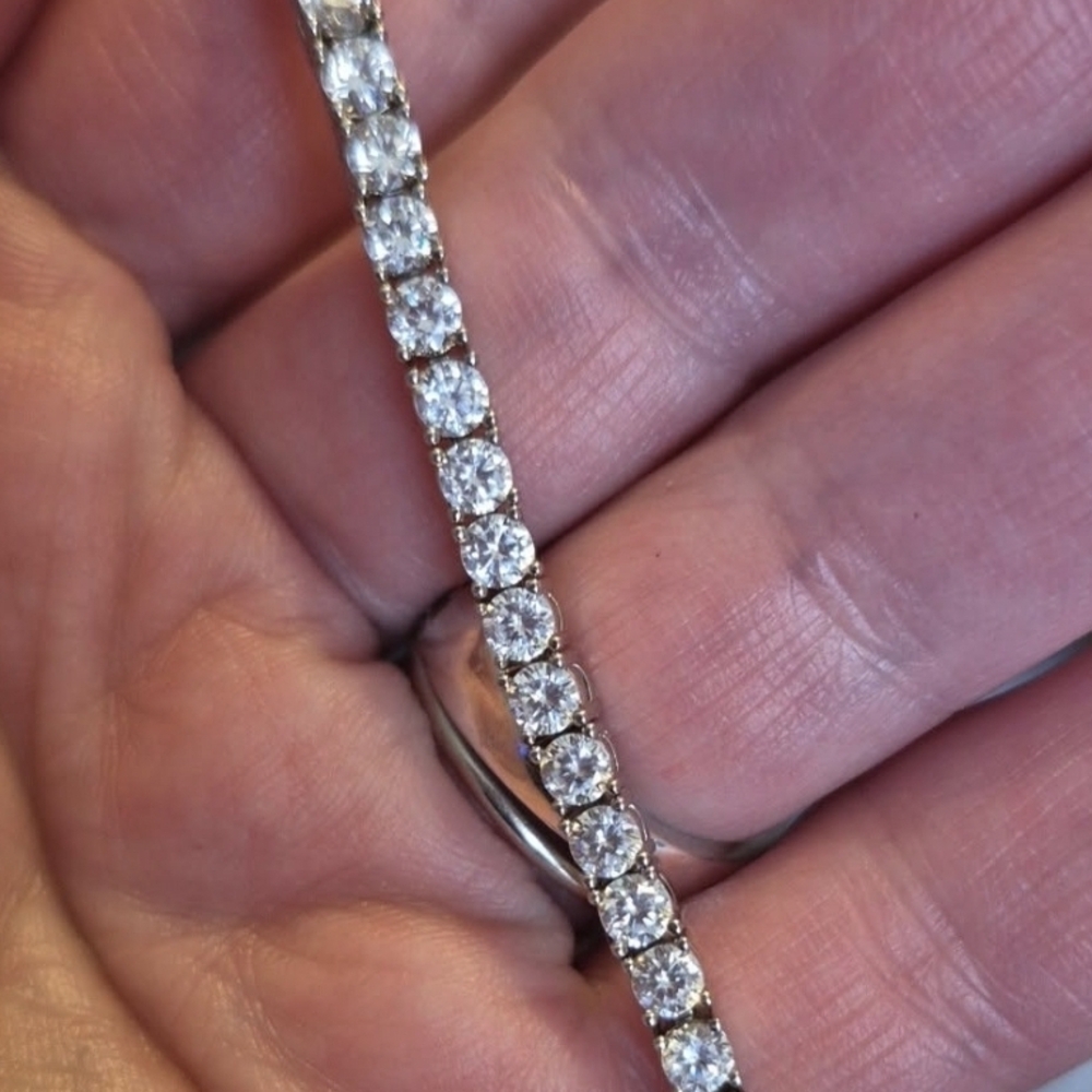 GRA Certified 3MM Round Brilliant Tennis Bracelet 7.5 Inch